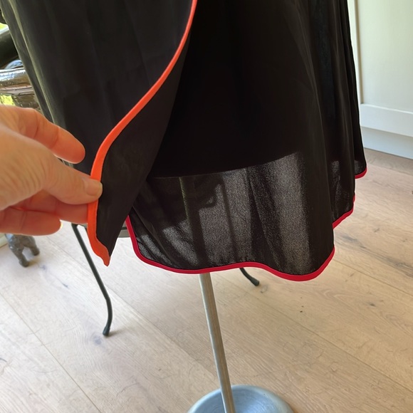 NWT Ecla made in Italy black sleeveless blouse with overlapping panels - Picture 3 of 12